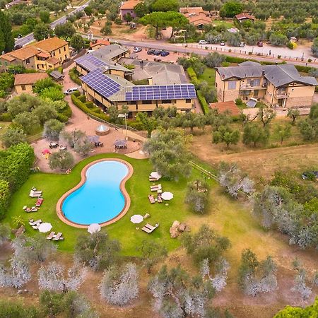 קסטנייטו קרדוצ'י Hotel Zi Martino מראה חיצוני תמונה