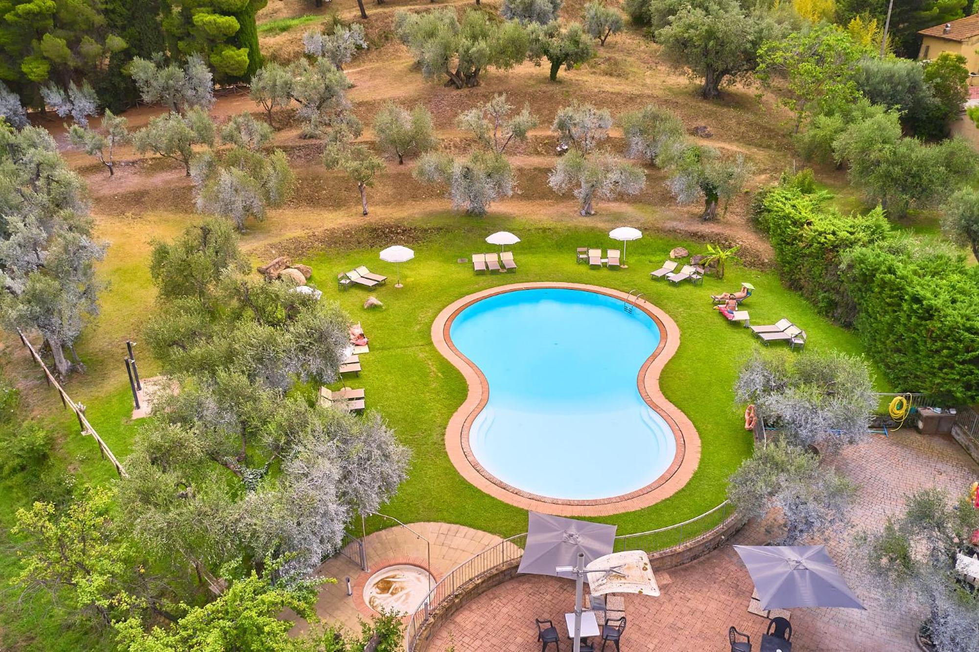 קסטנייטו קרדוצ'י Hotel Zi Martino מראה חיצוני תמונה